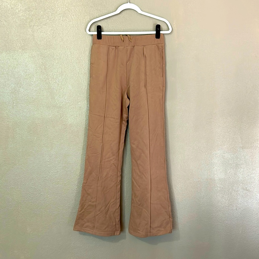 Taupe sweatpants w pleat. M.